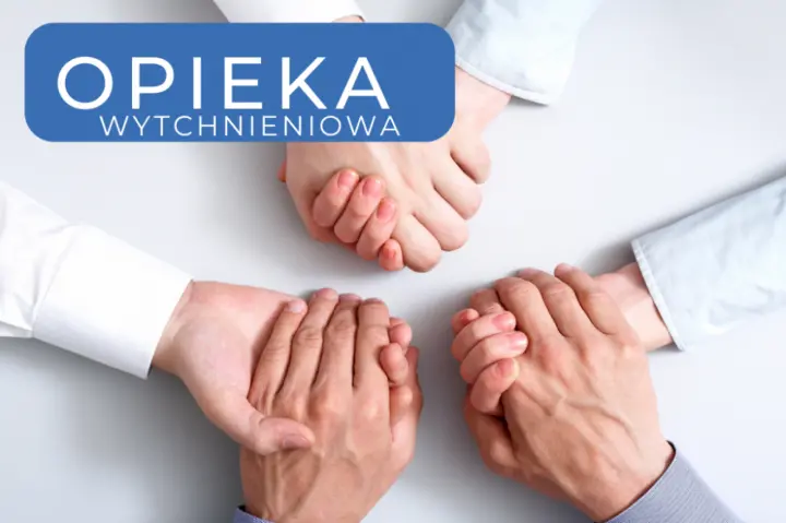 złączone dłonie